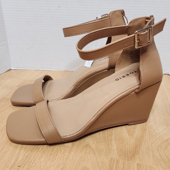 NWT Torrid 11WW Square Toe Ankle Strap Demi Wedge Cognac Tan Sandals 11 Wide - Picture 10 of 15